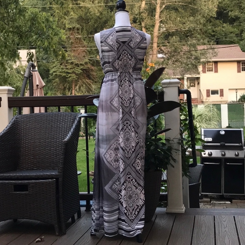 ❌SOLD ❌Sleeveless Pattern & Tie Dye Maxi Dress - Picture 4 of 8